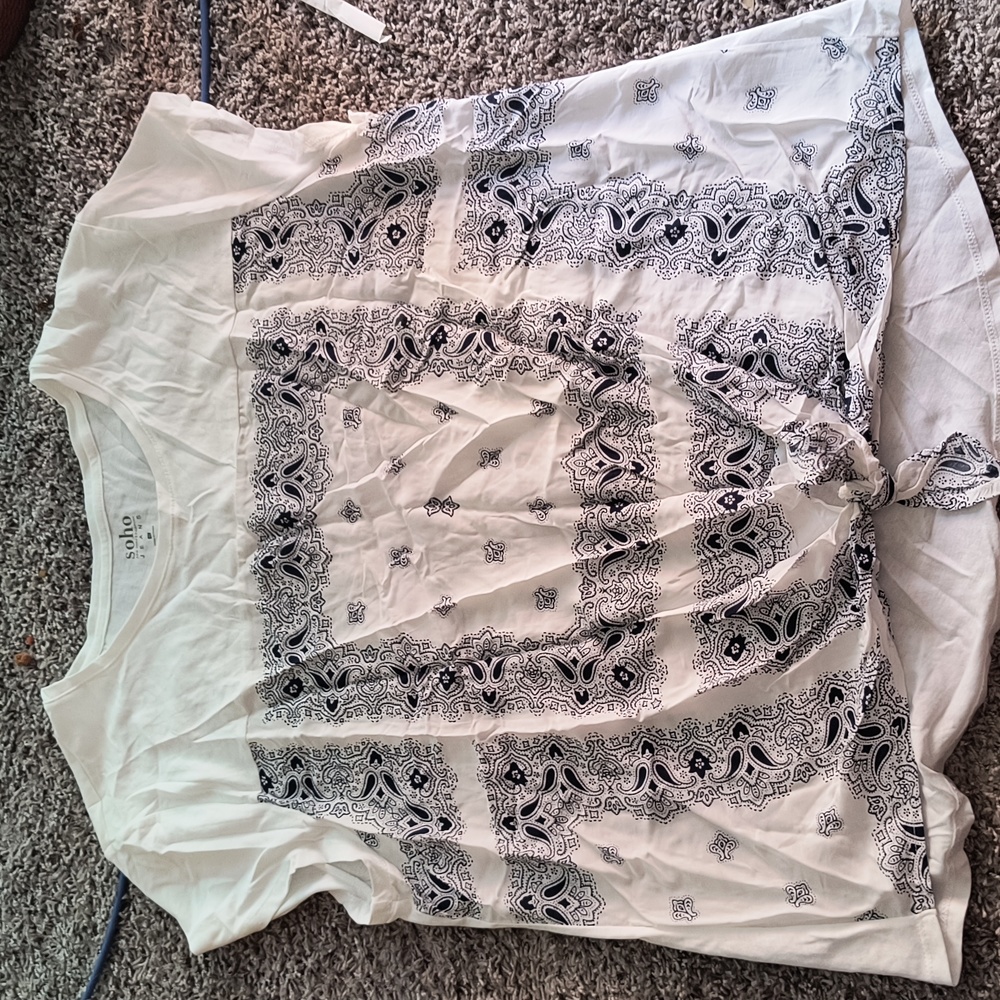 New York And Company - Soho Jeans (White Top With Paisley Handkerchief Design XL